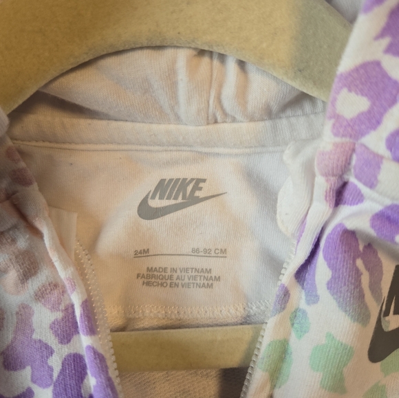 Nike printed hooded coverall 24 months - Picture 3 of 3